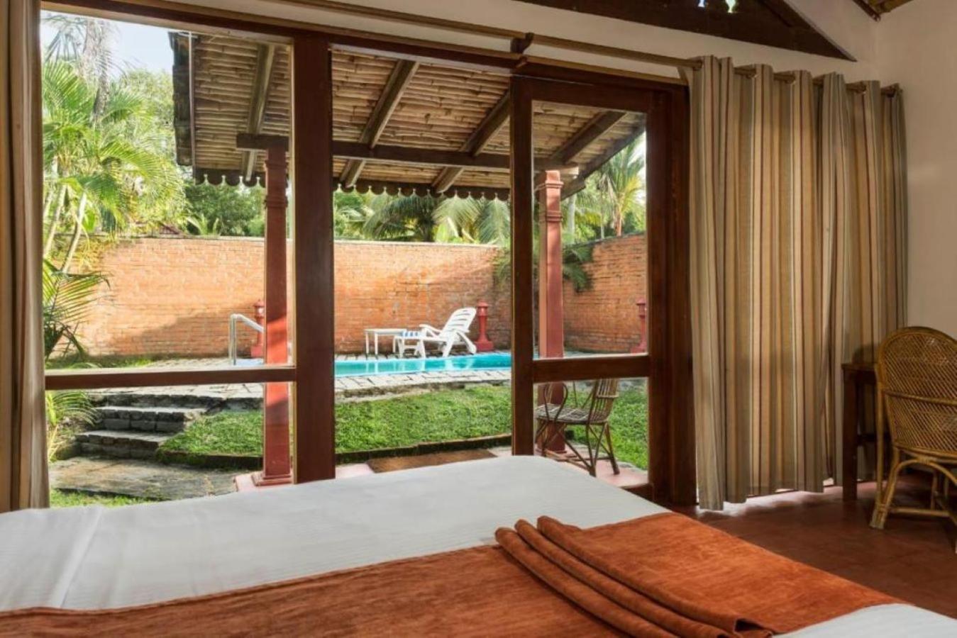 Abad Whispering Palms Kumarakom