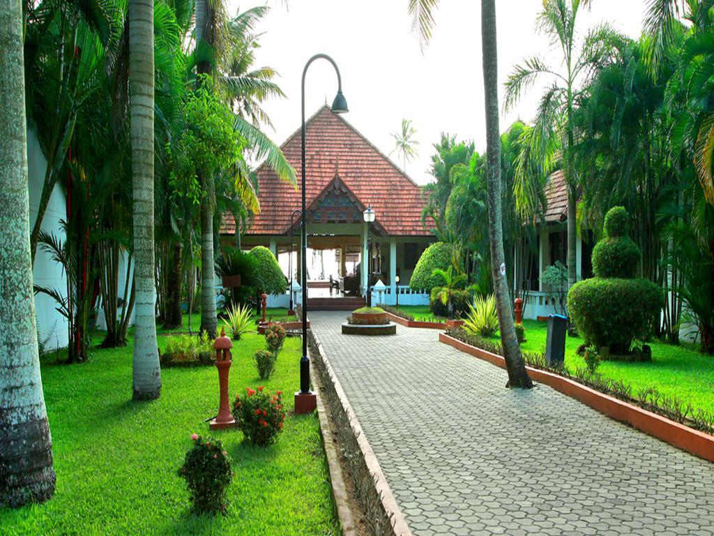 Abad Whispering Palms Kumarakom