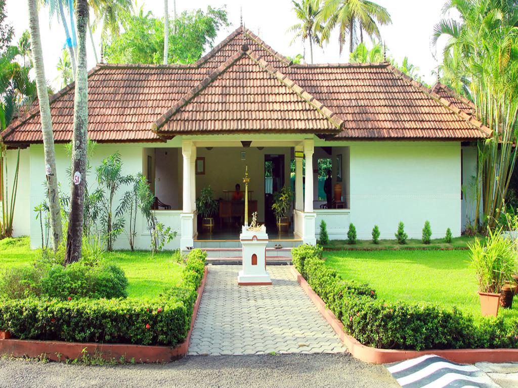 Abad Whispering Palms Resort 4*