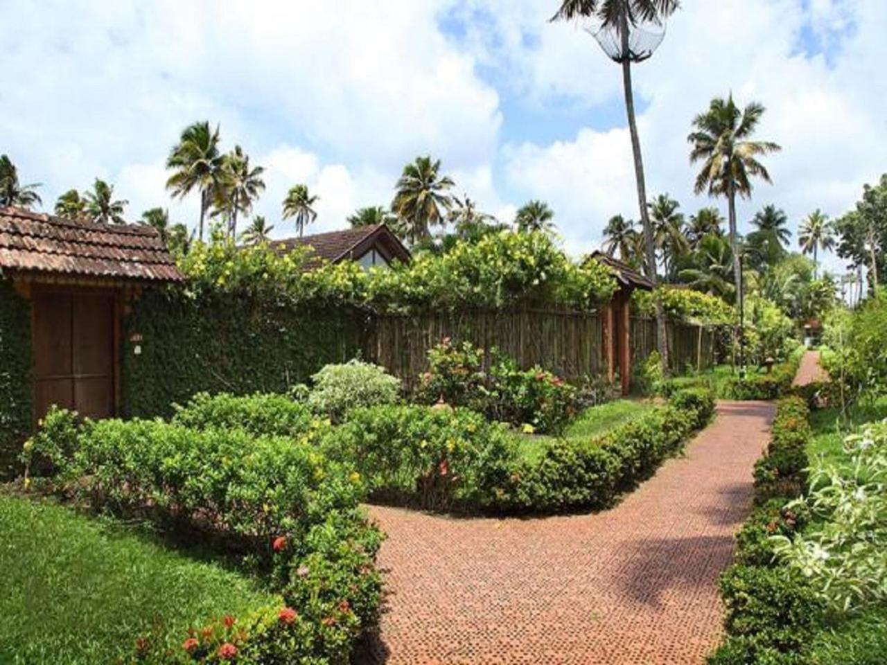 Abad Whispering Palms 4* Kumarakom