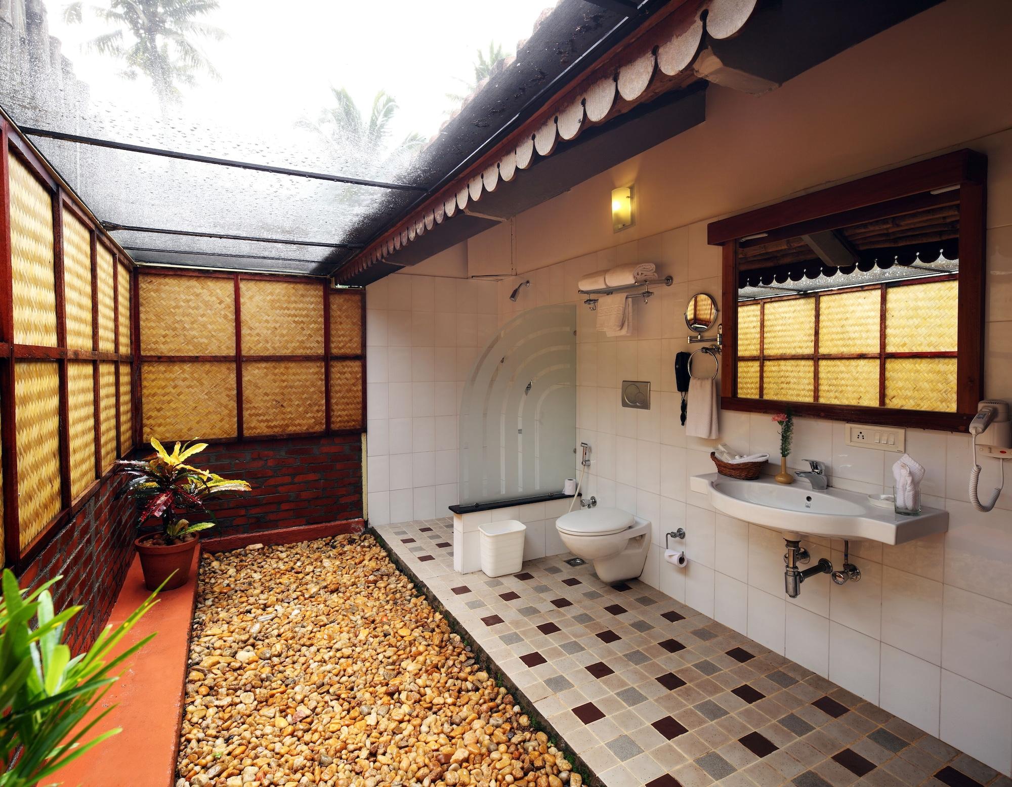 सहारा Abad Whispering Palms 4*