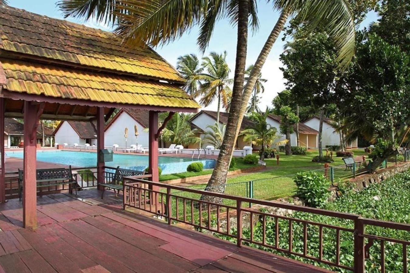 Abad Whispering Palms सहारा