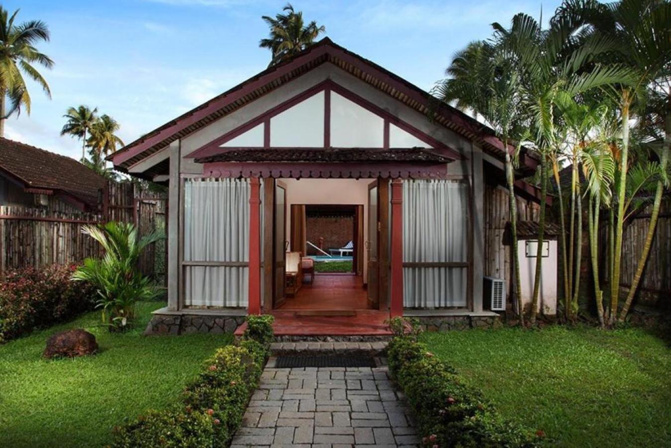 Abad Whispering Palms