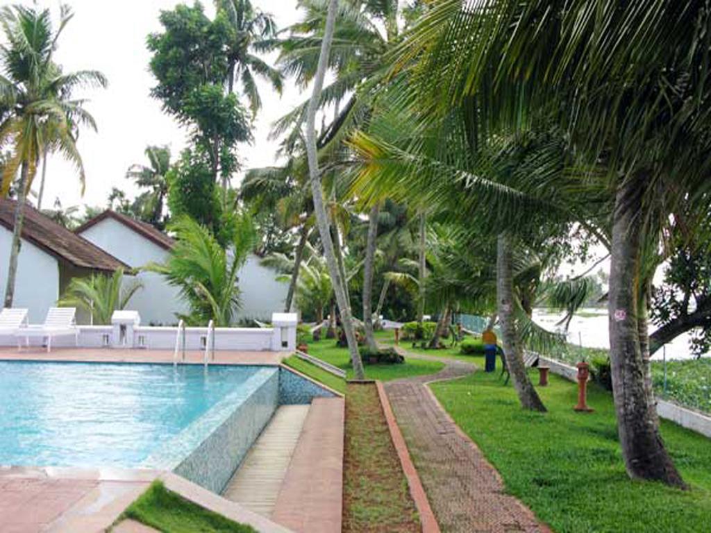 Abad Whispering Palms सहारा 4*