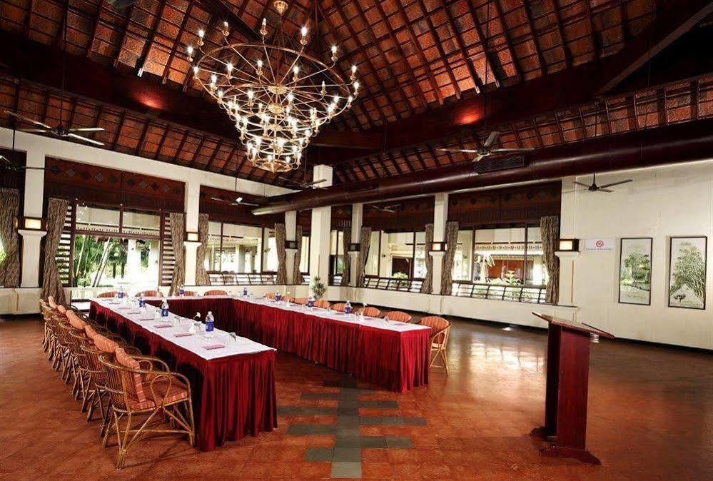 Abad Whispering Palms 4* Kumarakom