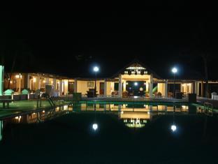 Abad Whispering Palms सहारा